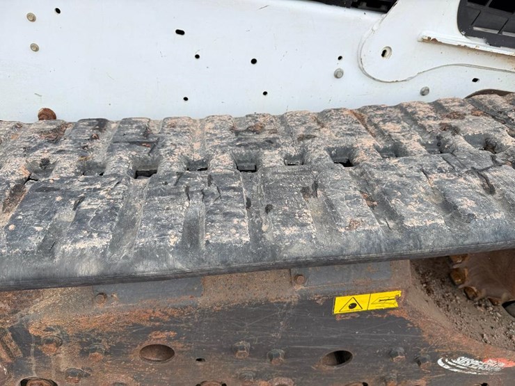 bobcat-t750-image-11