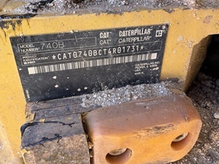 2013-caterpillar-740b-image-12