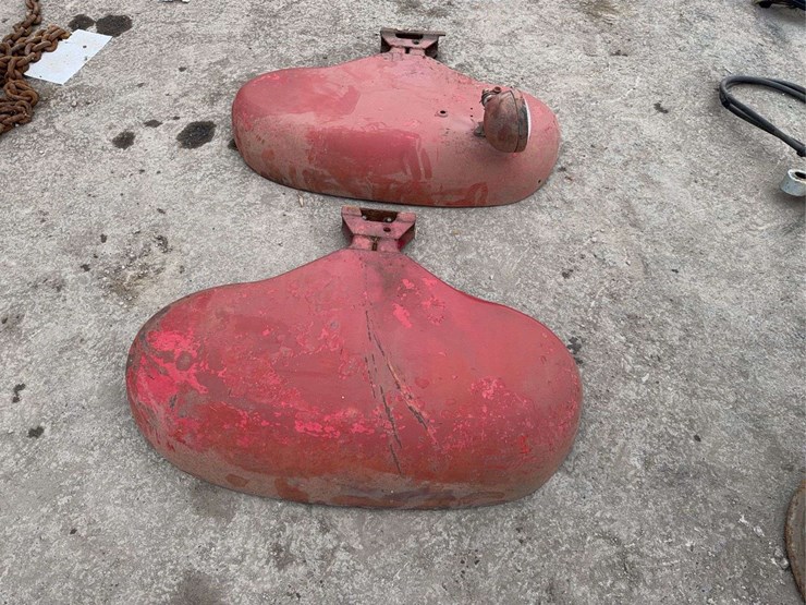 farmall-06-utility-fenders-image-2