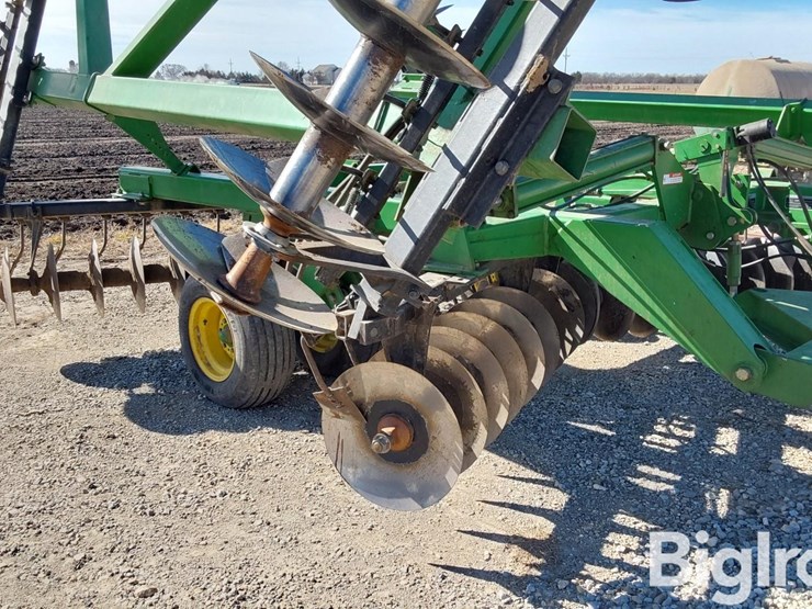 john-deere-630-image-12