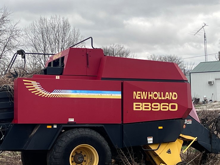 new-holland-960-image-1