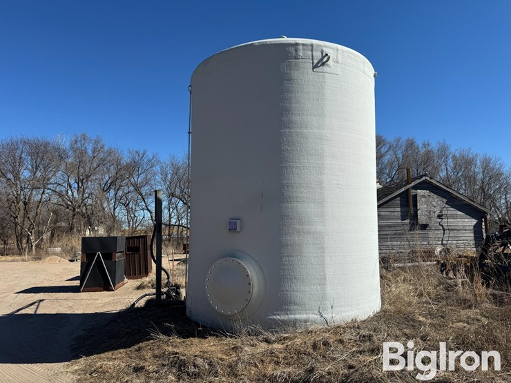 2021-power-12000-gallon-fiberglass-fertilizer-tank-image-1