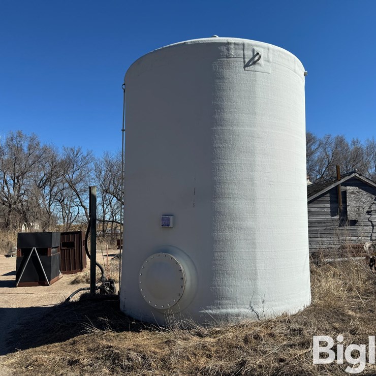 2021 Power 12000-Gallon Fiberglass Fertilizer Tank