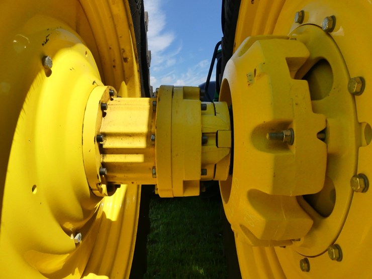 john-deere-8r-310-image-12