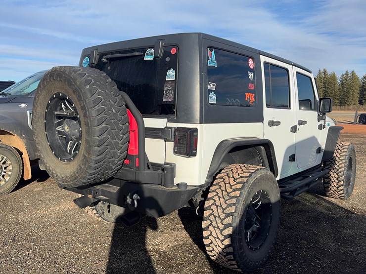 2014-jeep-wrangler-image-6