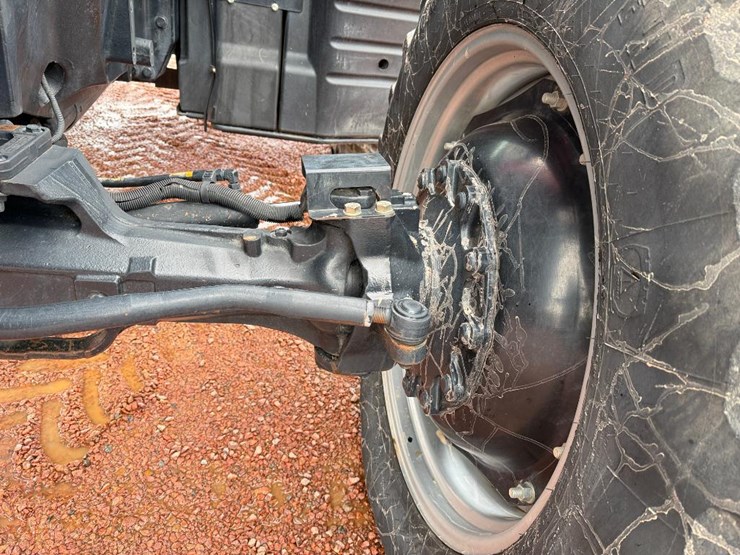 case-ih-magnum-180-image-40