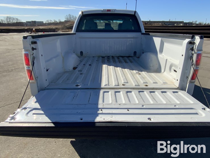 2013-ford-f150-xl-image-16