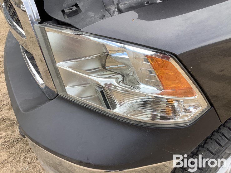 2016-dodge-1500-image-14