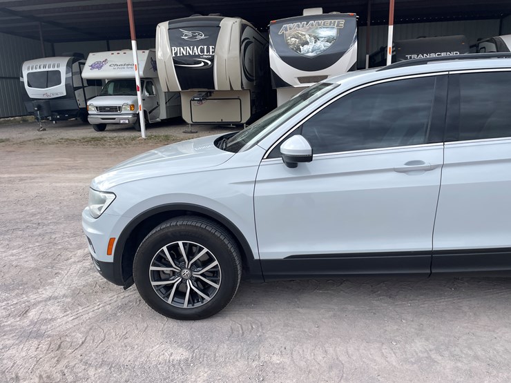 2019-volkswagen-tiguan-se-image-11