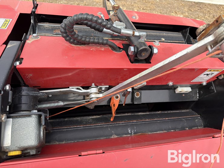 2022-ibex-tx31t-round-baler-image-12