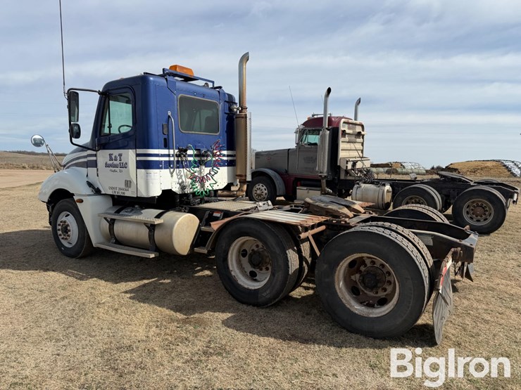 2005-freightliner-columbia-120-t/a-truck-tractor-image-7