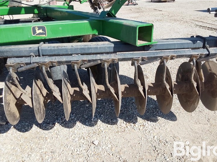 john-deere-630-image-17