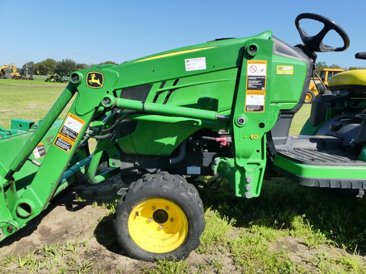 2014-john-deere-1025r-image-8