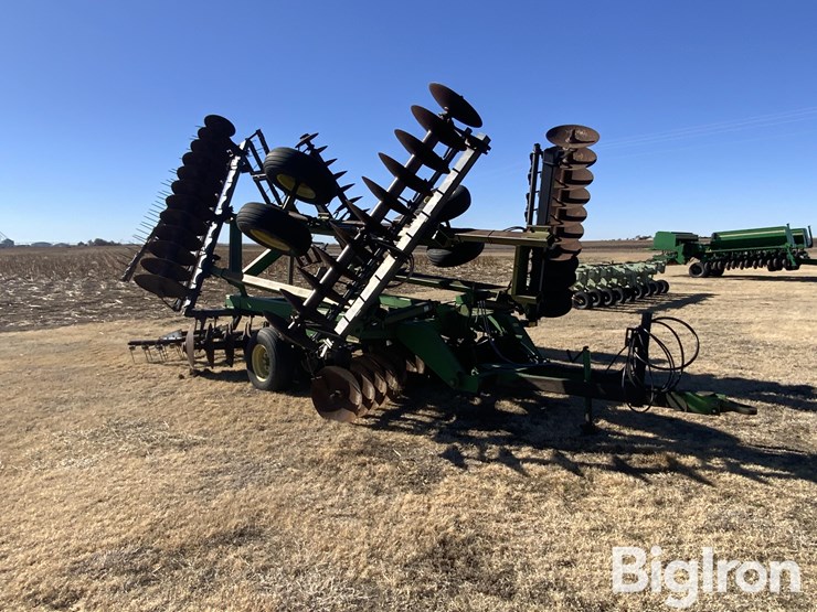 john-deere-630-image-3