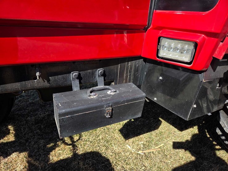 ih-5288-tractor-image-23