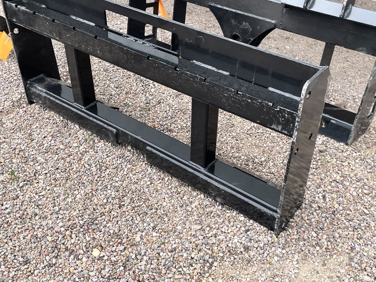 #4370-•-unused-2026-wolverine-pallet-fork-frame-attachment-image-8