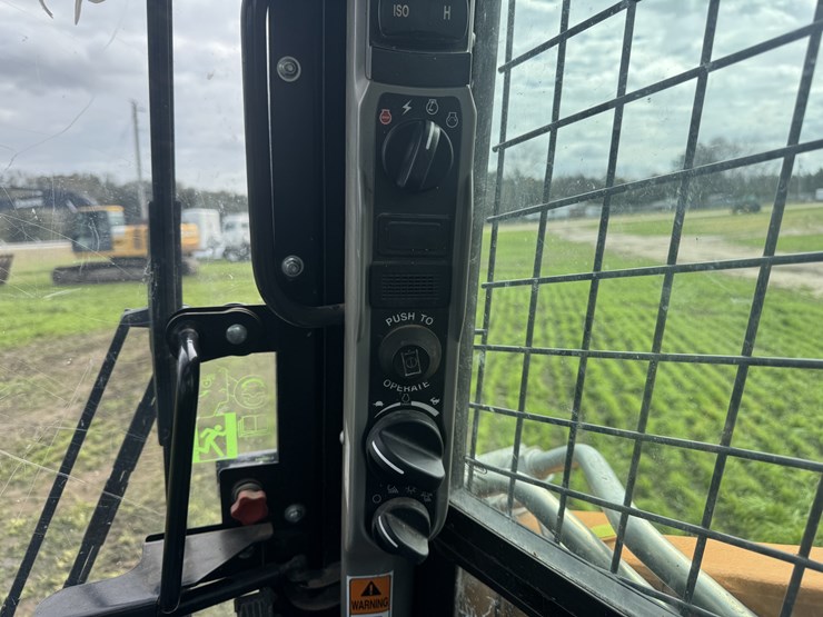 case-tv450b-image-13