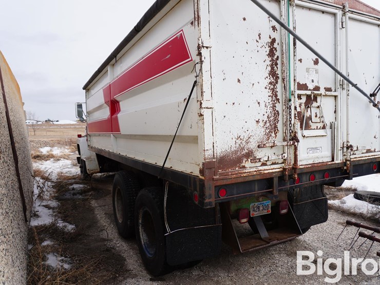 1982-ford-ln800-image-7