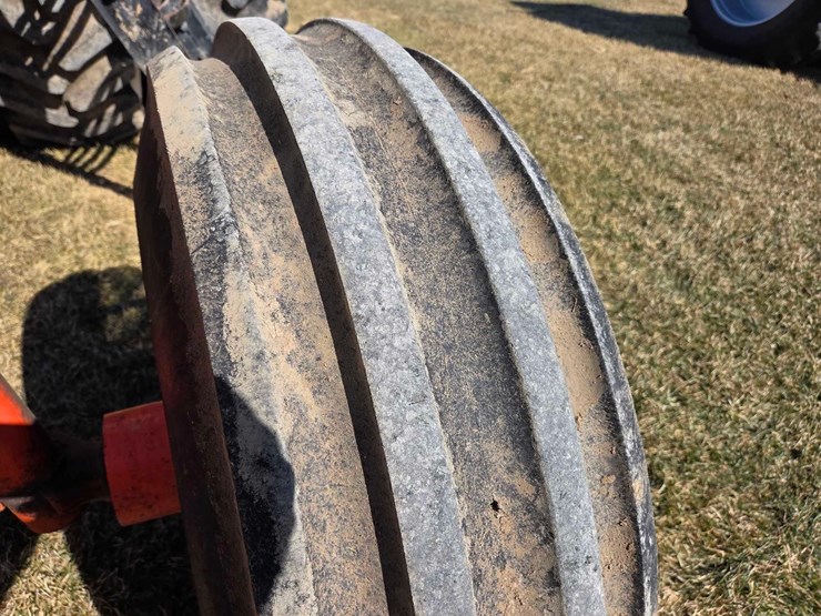 case-2290-tractor-image-2