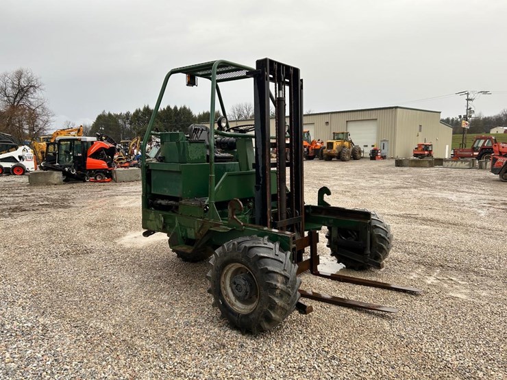 moffett-off-road-forklift-image-6