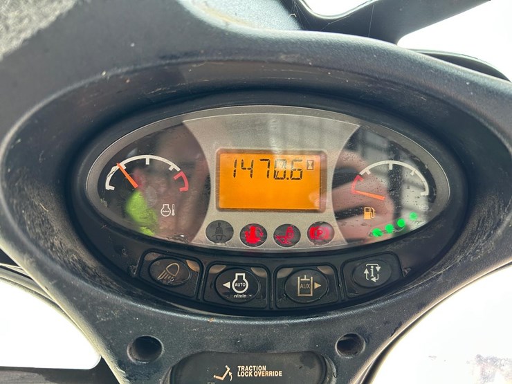 2022-bobcat-t770-image-27