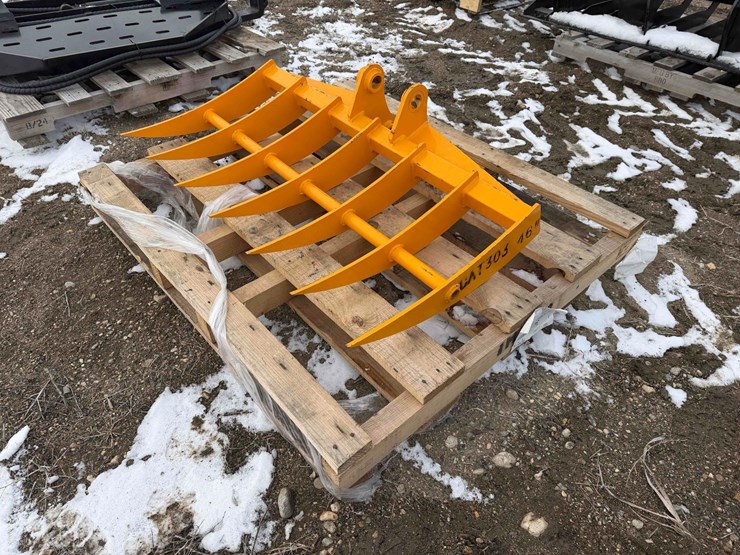 caterpillar-303-image-1