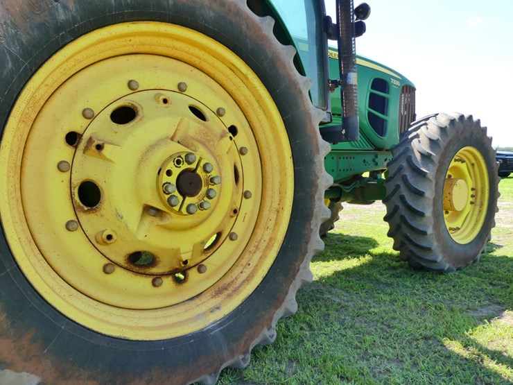 2010-john-deere-7330-premium-image-8