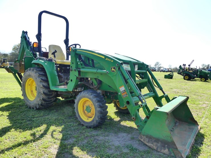 2018-john-deere-3033r-image-2