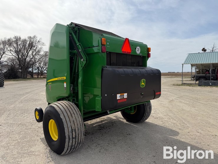 2023-john-deere-560m-image-7