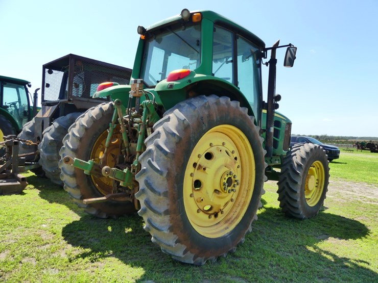 2010-john-deere-7330-premium-image-3