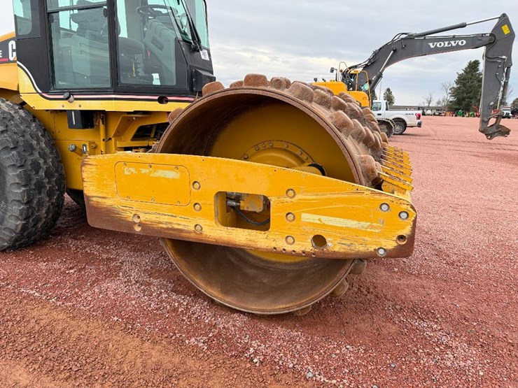 caterpillar-cs-563e-image-39