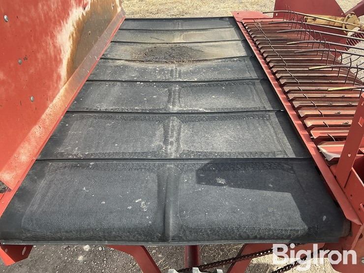 new-holland-166-image-10