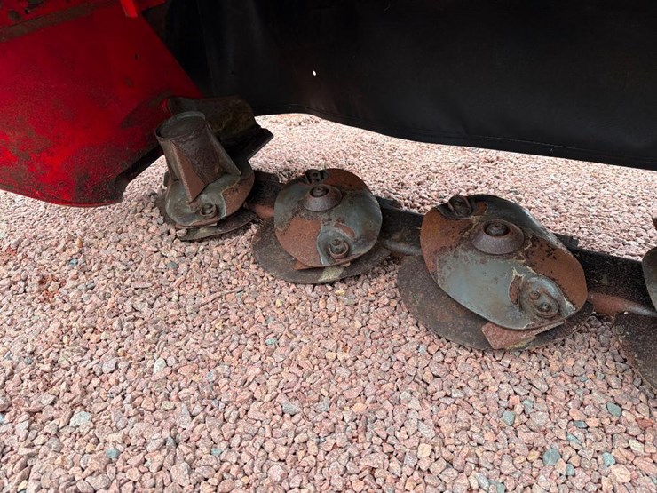 2013-massey-ferguson-1329-image-16