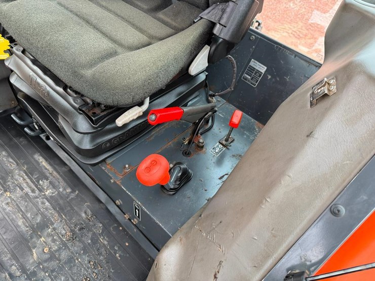 2005-kubota-la1301s-image-54