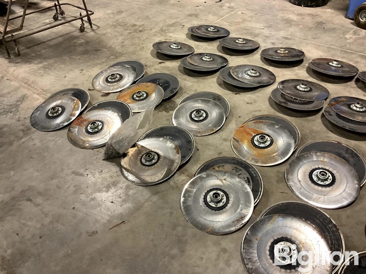 john-deere-24-image-12