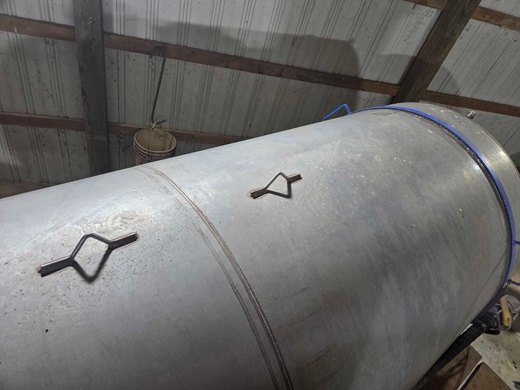 1000-gallon-liquid-nurse-trailer-image-3