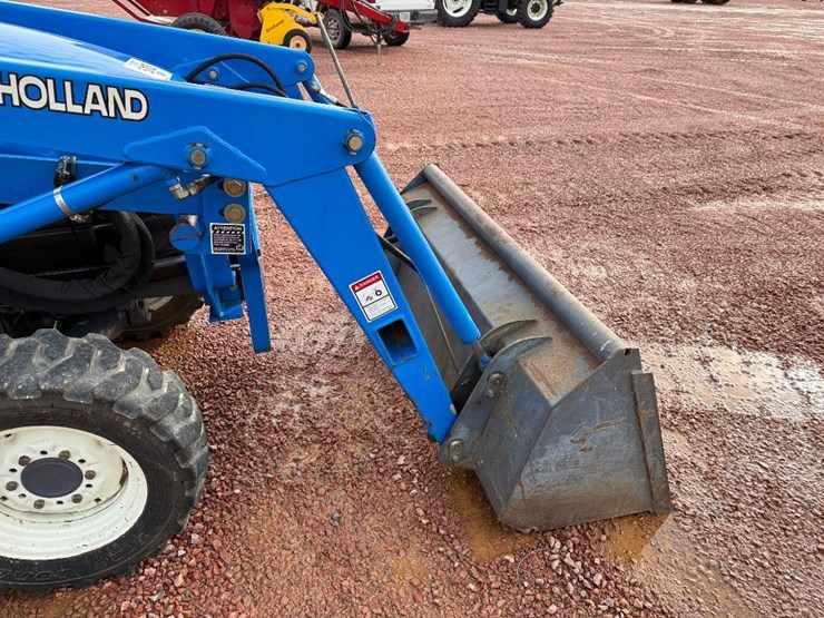 new-holland-tc29d-image-13