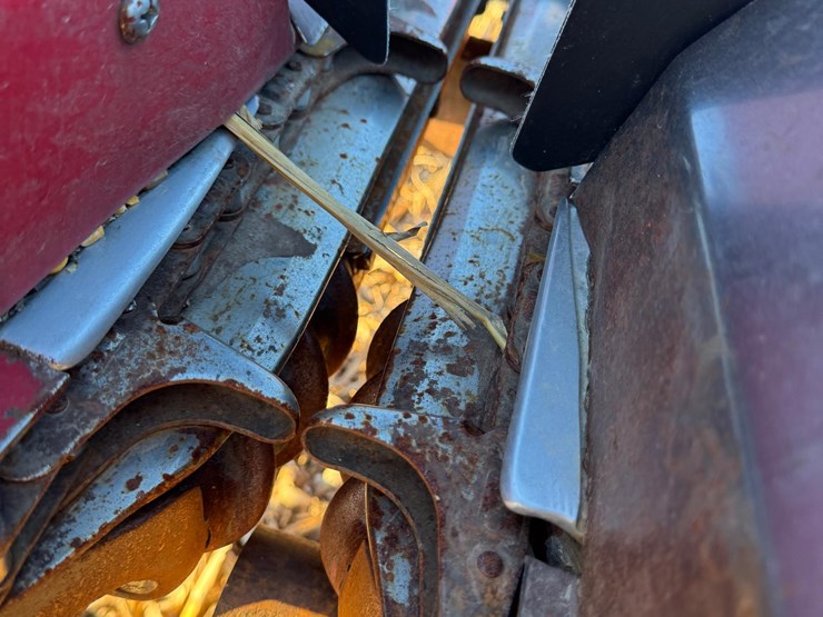 case-ih-1064-image-18