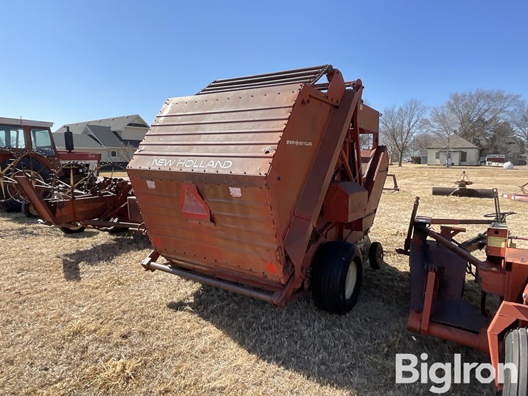 new-holland-852-image-5