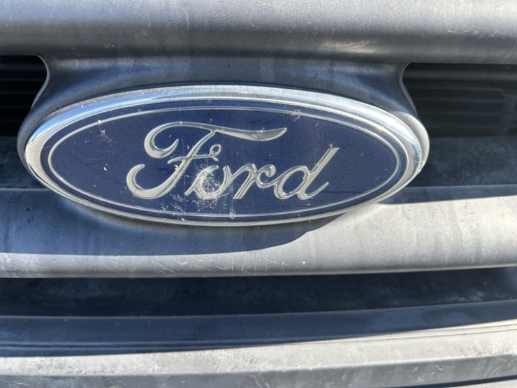 2003-ford-f550-xl-sd-image-16