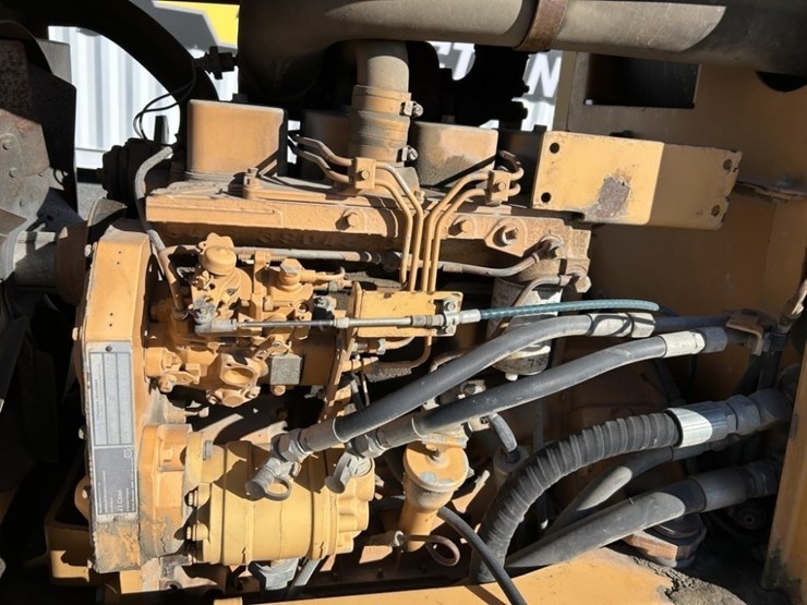 case-860-turbo-image-27