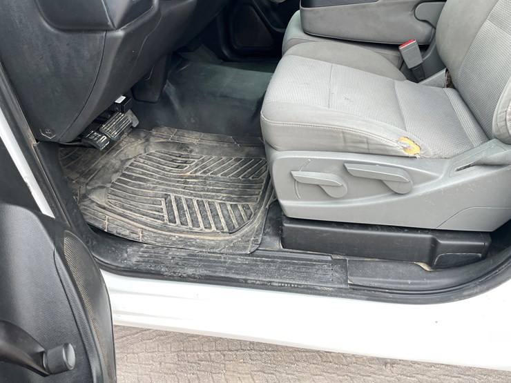 2015-chevrolet-silverado-2500-image-50