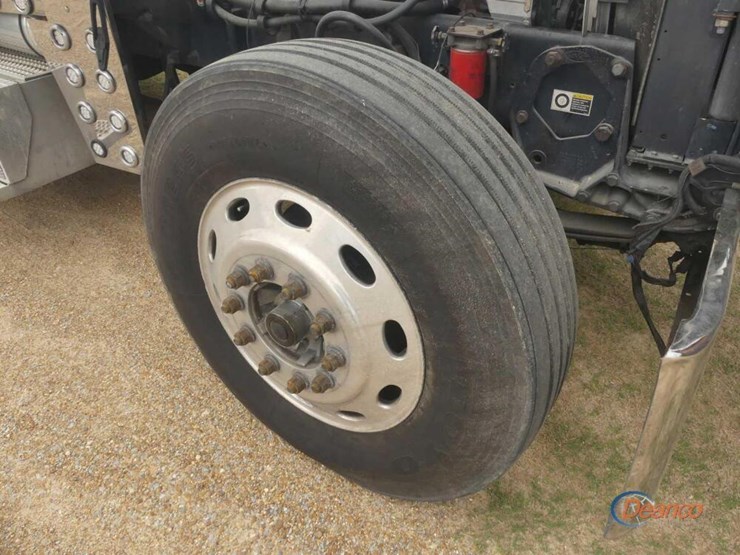 2005-peterbilt-379-image-12