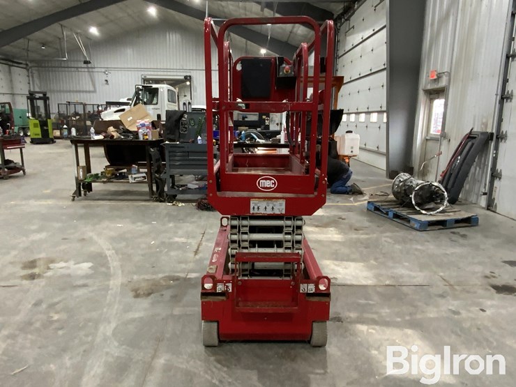 2015-massey-ferguson-730-image-2