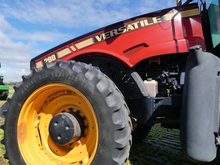 2017-versatile-260-image-10