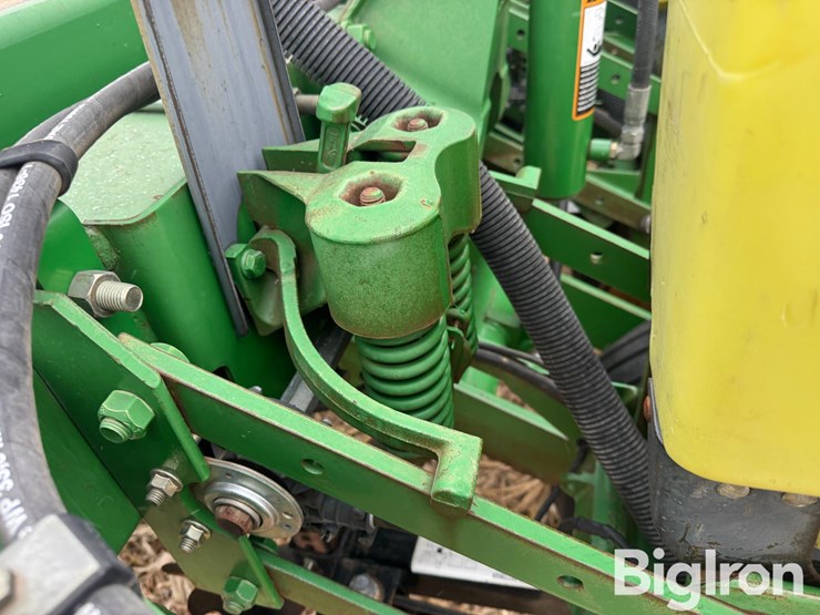 john-deere-1770nt-image-16