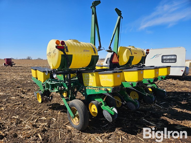 john-deere-7200-image-7