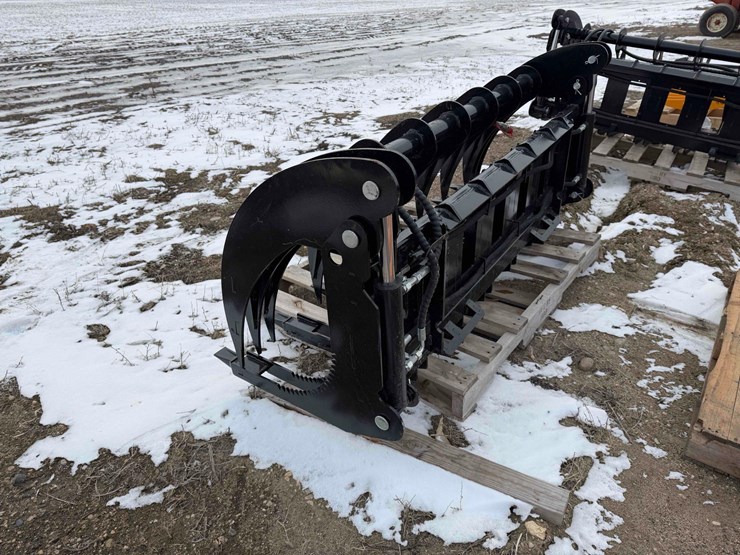 curved-log-grabber-image-5