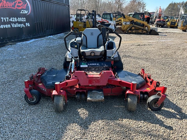 exmark-lazer-z-rear-discharge-deck-zero-turn-mower-image-7