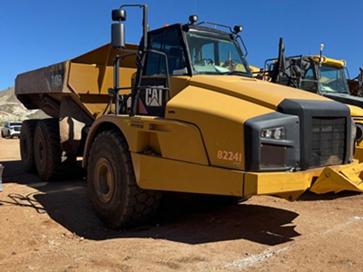 2013-caterpillar-740b-image-2